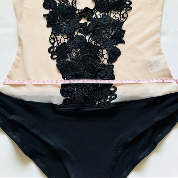 Sheer-Nude/ Black V Floral Lace Print Body Suit - Picture 8 of 8